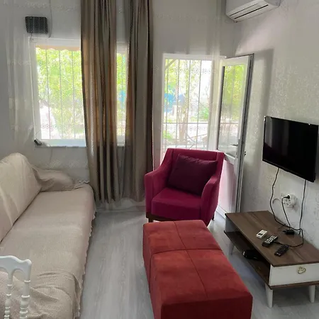 3 Odali Bahceli Bbq Kalbinde Ev Apartment *