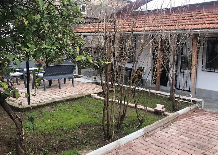 3 Odali Bahceli Bbq Kalbinde Ev Antalya