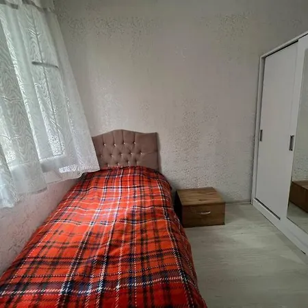 Apartament 3 Odali Bahceli Bbq Kalbinde Ev Antalya