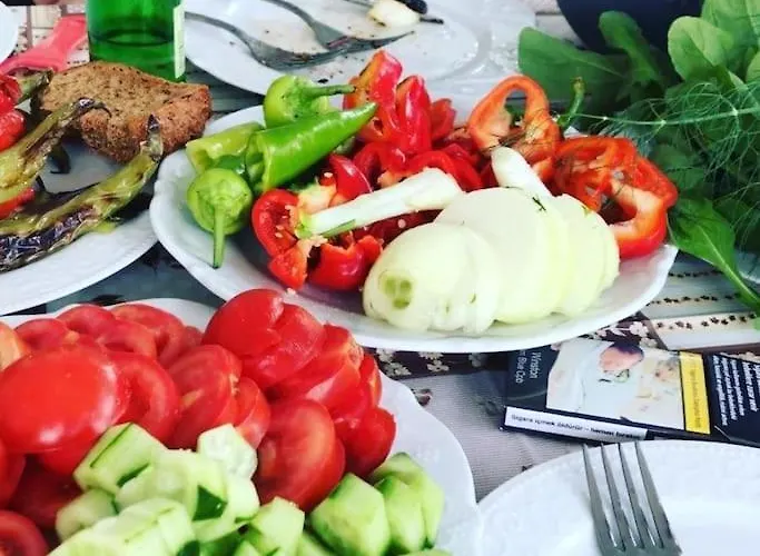 3 Odali Bahceli Bbq Kalbinde Ev Apartament