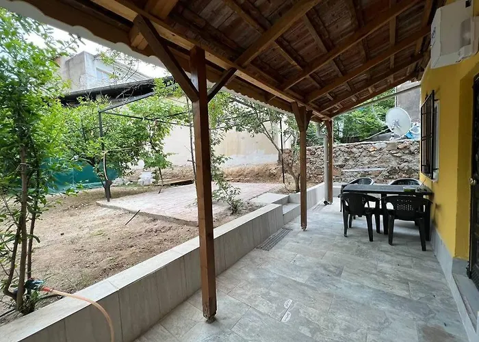 Apartament 3 Odali Bahceli Bbq Kalbinde Ev Antalya